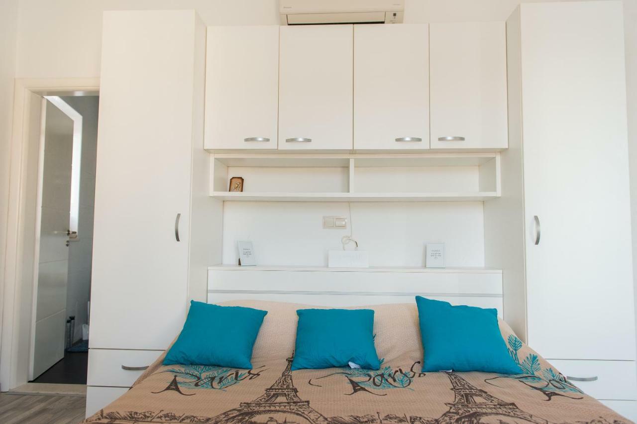 Apartments Cezar Рогозница Экстерьер фото